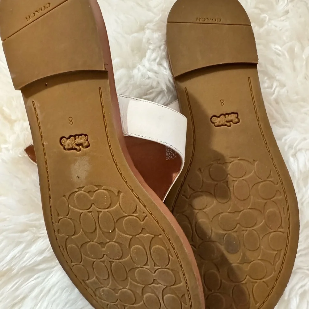 Coach Women's Lesli Leather Sandals with buckle - Picture 4 of 6